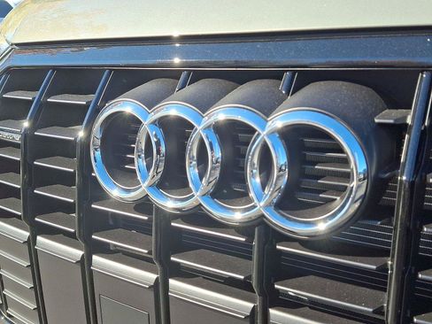 New 2025 Audi Q3 2.0T Premium image 22