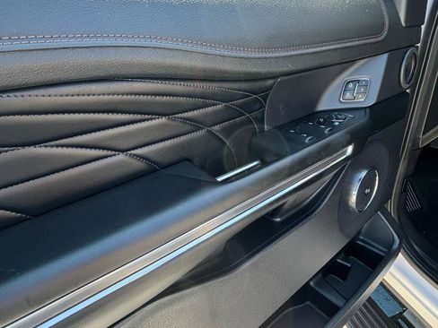 Used 2019 Ford Expedition Platinum AWD/4WD image 13