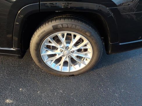 Used 2021 Jeep Grand Cherokee L Summit w/ Advanced Protech Group IV image 10