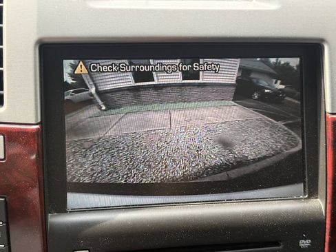 Used 2010 Cadillac Escalade 2WD image 19