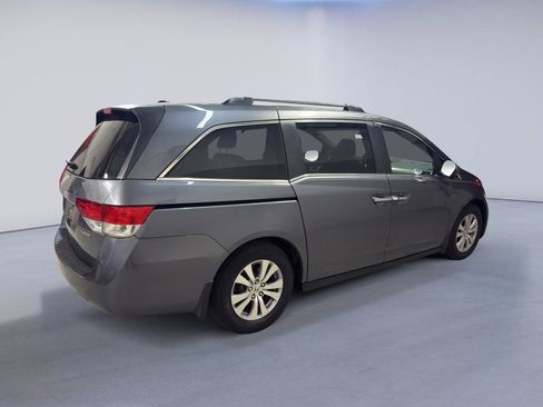 Used 2017 Honda Odyssey SE image 8