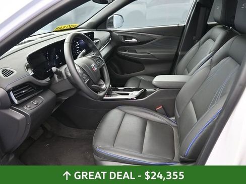 Used 2025 Buick Envista Sport Touring image 18