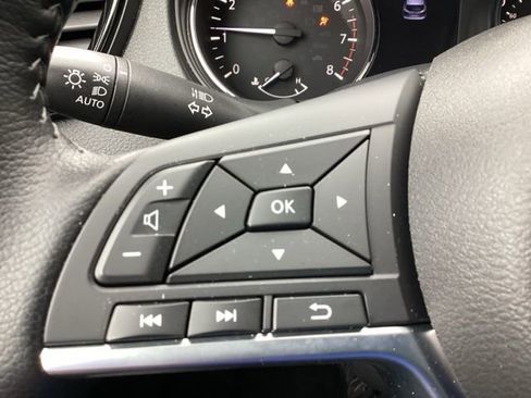 Used 2022 Nissan Rogue Sport SL image 15