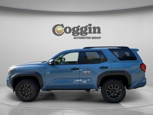 Used 2026 Toyota 4Runner SR5 RWD image 2
