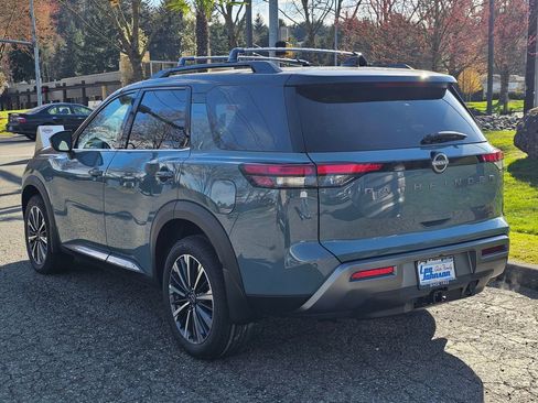 New 2026 Nissan Pathfinder Platinum image 7