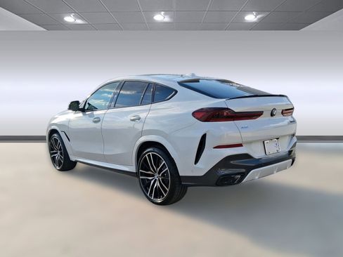 New 2026 BMW X6 M60i image 3