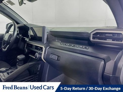 Used 2024 Toyota Tacoma SR AWD/4WD image 29
