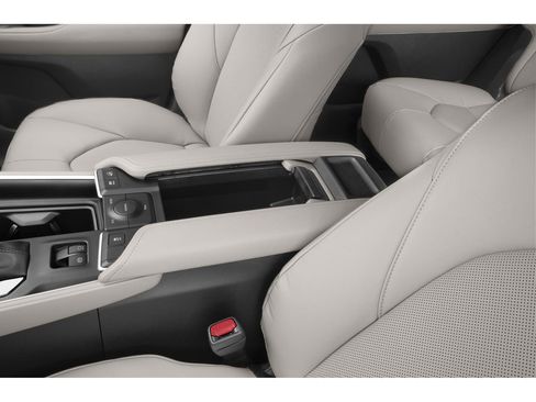 New 2026 Toyota Grand Highlander XLE image 10