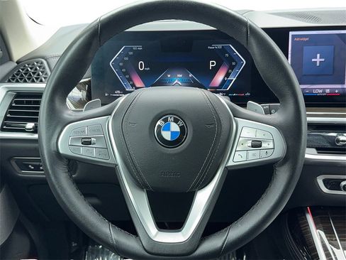 Used 2024 BMW X7 xDrive40i image 19