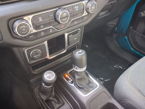 Used 2024 Jeep Wrangler Sport image 14