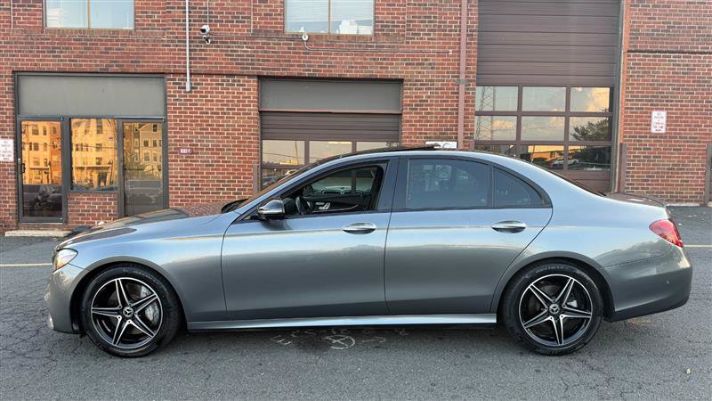 Used 2018 Mercedes-Benz E 300 image 19