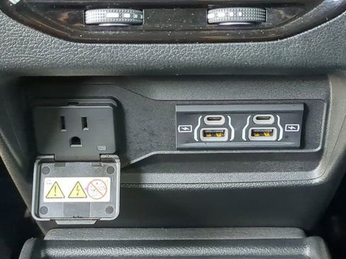 Certified 2024 Jeep Grand Cherokee L Limited image 18