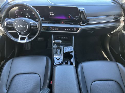 Certified 2023 Kia Sportage EX image 3