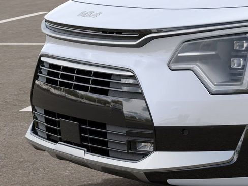 New 2026 Kia Niro FWD image 13