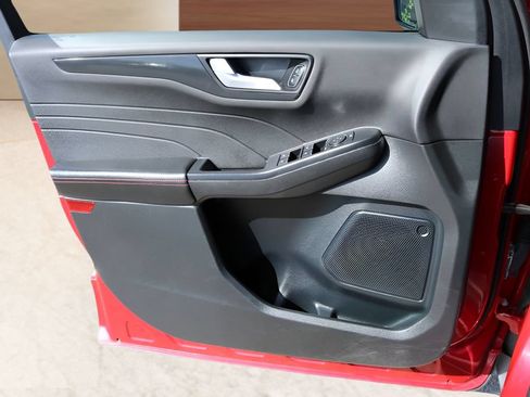 Used 2025 Ford Escape ST-Line FWD image 11