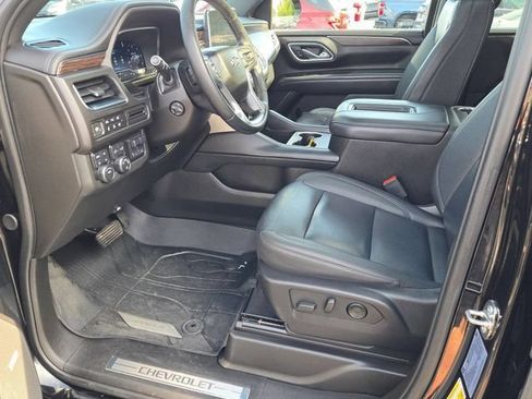 Used 2023 Chevrolet Suburban Z71 w/ Luxury Package AWD/4WD image 29