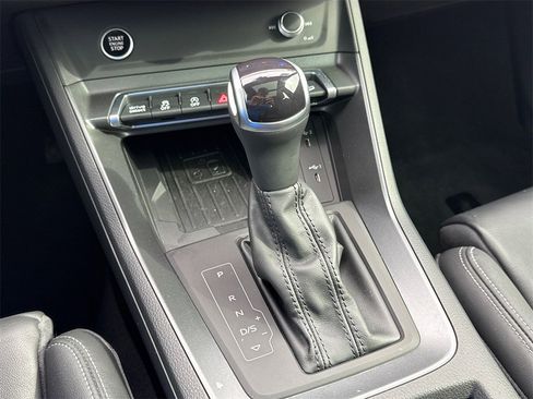 Used 2023 Audi Q3 2.0T Premium Plus w/ Premium Plus Package image 35