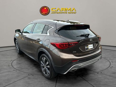 Used 2018 INFINITI QX30 Premium w/ Navigation Package image 5