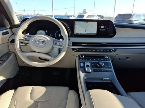 Used 2024 Hyundai Palisade Limited image 13