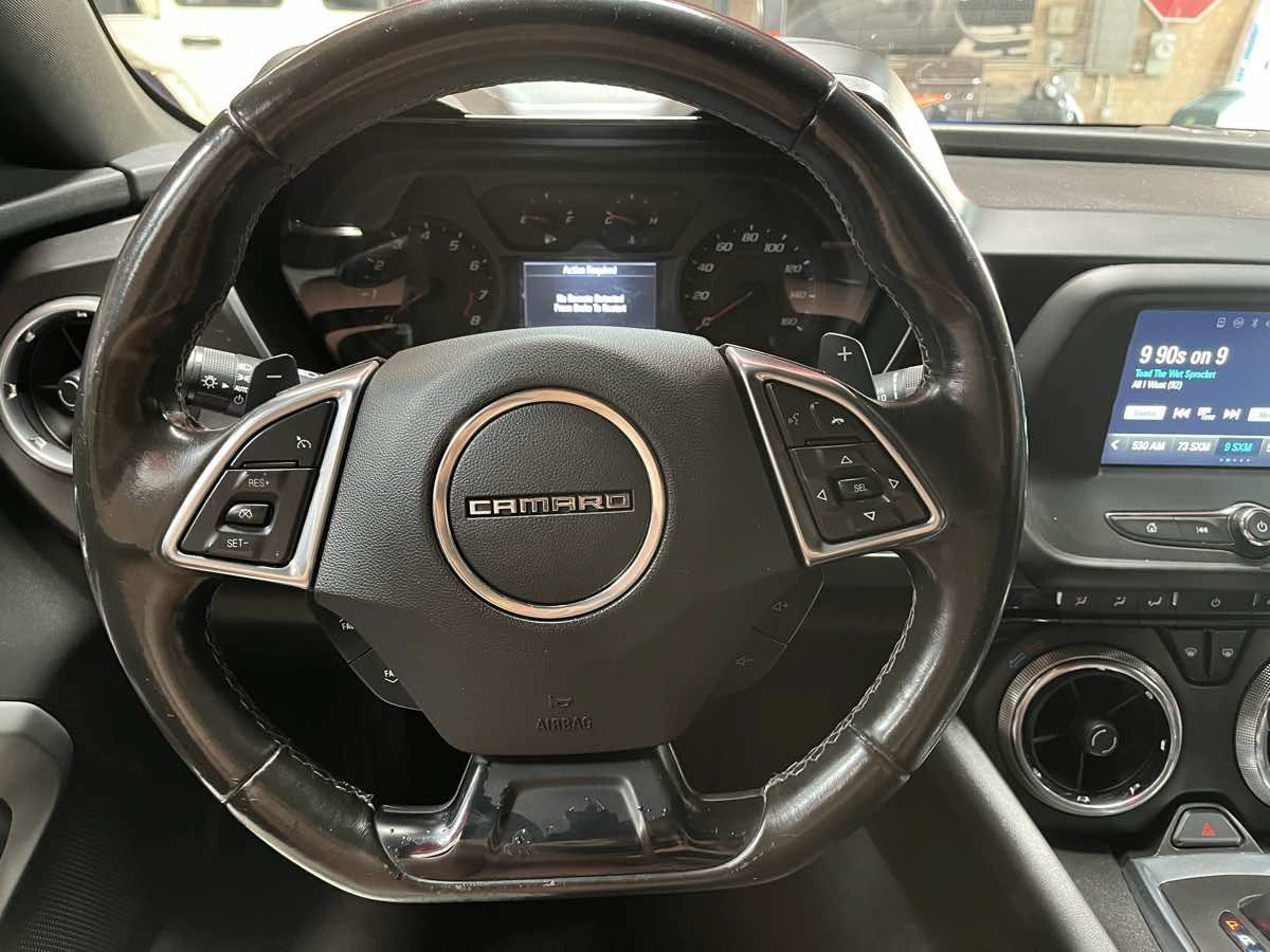 Used 2016 Chevrolet Camaro LT RWD image 11