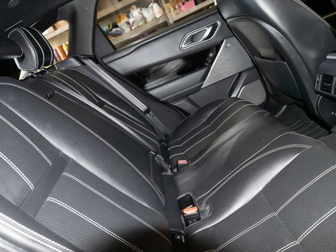 Used 2021 Land Rover Range Rover Velar R-Dynamic S image 16