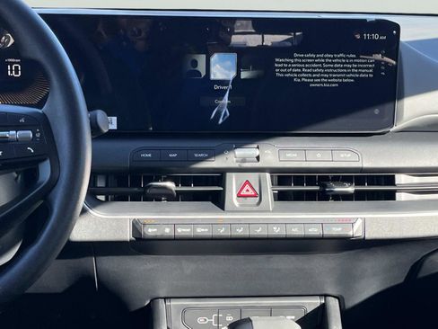 New 2025 Kia K4 LXS FWD image 14