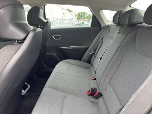 Used 2025 Kia K4 FWD image 21