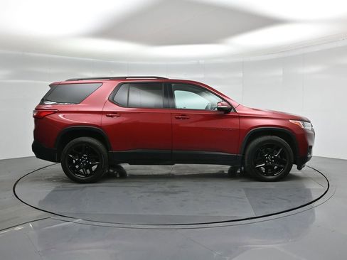 Used 2020 Chevrolet Traverse LT image 24