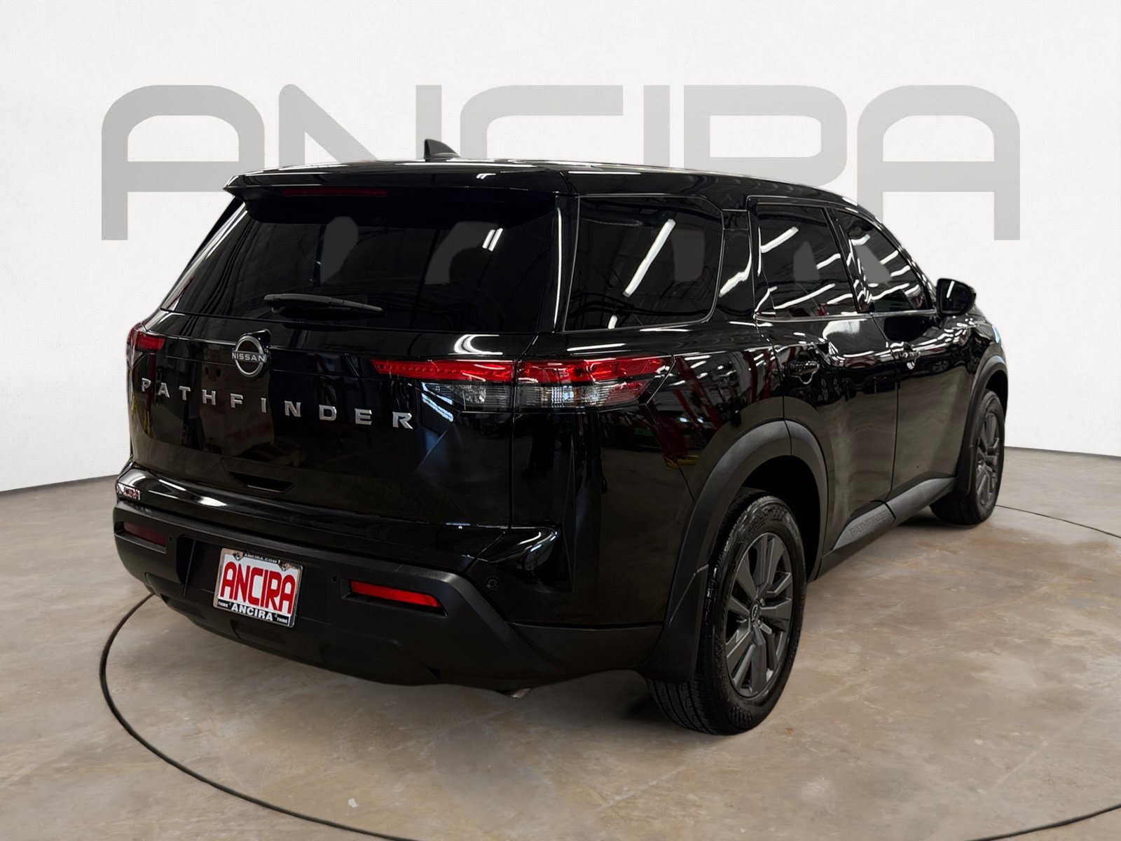 Used 2024 Nissan Pathfinder S FWD image 11
