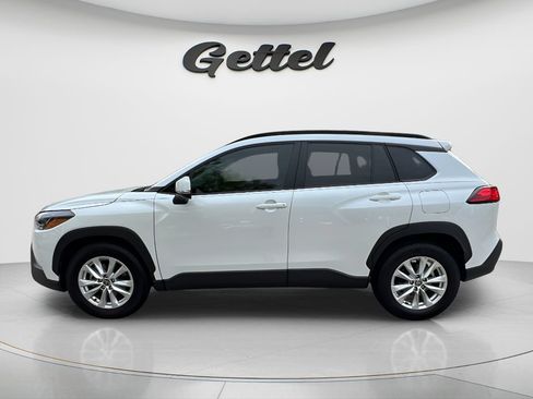 Used 2023 Toyota Corolla Cross LE FWD image 8