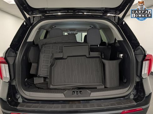 Used 2025 Ford Explorer Active AWD/4WD image 29