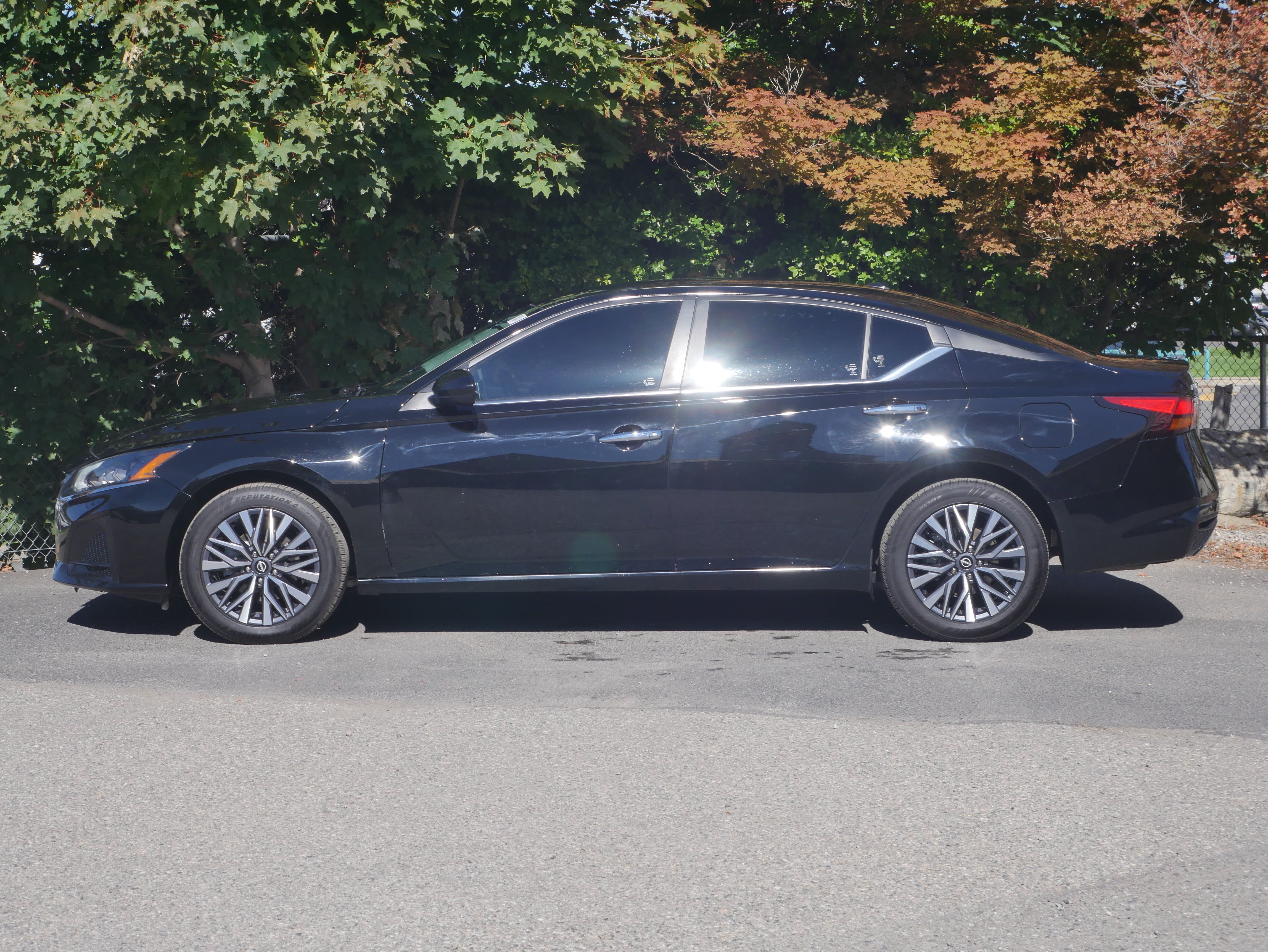 Certified 2023 Nissan Altima 2.5 SV AWD/4WD image 12