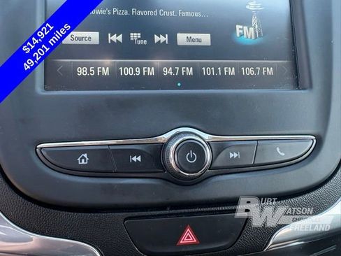 Used 2018 Chevrolet Equinox LT FWD image 19