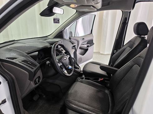 Used 2019 Ford Transit Connect XL image 10