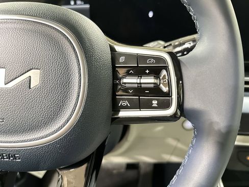 New 2026 Kia Carnival EX image 31