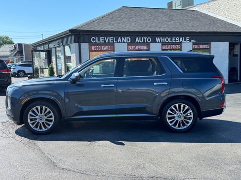 Used 2020 Hyundai Palisade Limited FWD image 2