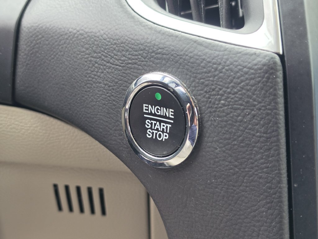 Used 2022 Ford Edge Titanium AWD/4WD image 31