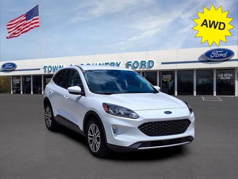 Used 2022 Ford Escape SEL image 1