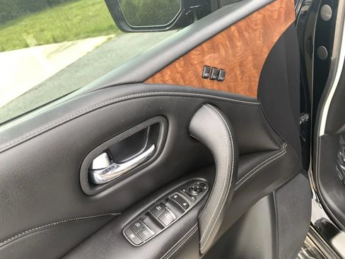 Used 2018 INFINITI QX80 2WD w/ All Season Package image 22
