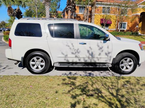 Used 2011 Nissan Armada SV image 6