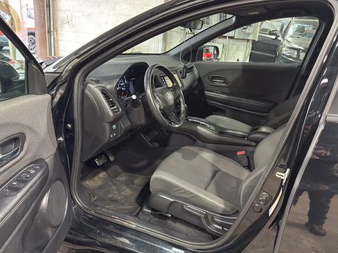 Used 2019 Honda HR-V Sport image 22