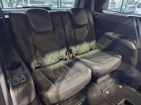 Used 2025 Mercedes-Benz GLS 63 AMG 4MATIC image 10