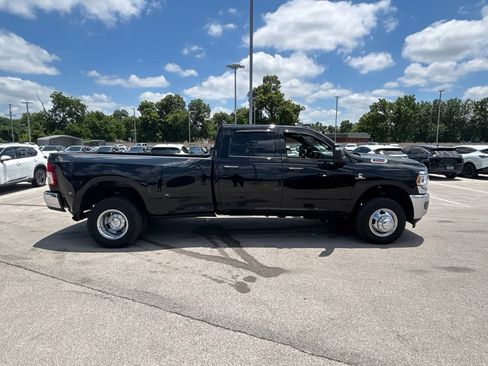 Used 2024 RAM 3500 Tradesman w/ Chrome Appearance Group AWD/4WD image 6