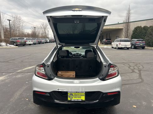 Used 2018 Chevrolet Volt LT w/ Comfort Package image 28