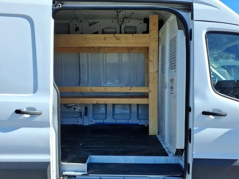 Used 2024 Ford Transit 250 148 High Roof Extended image 20