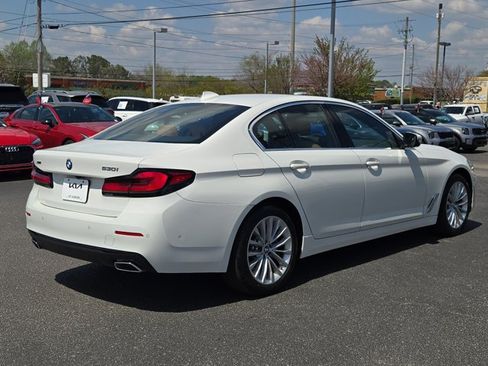 Used 2023 BMW 530i xDrive AWD/4WD image 11