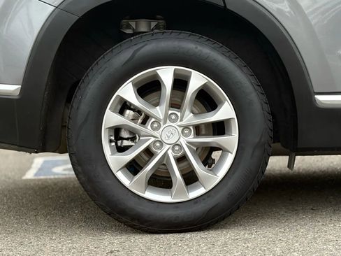 Used 2019 Hyundai Santa Fe SE image 31