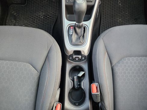Used 2019 Jeep Compass Sport w/ Cold Weather Group FWD image 33