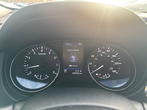 Used 2018 Nissan Rogue SL FWD image 15