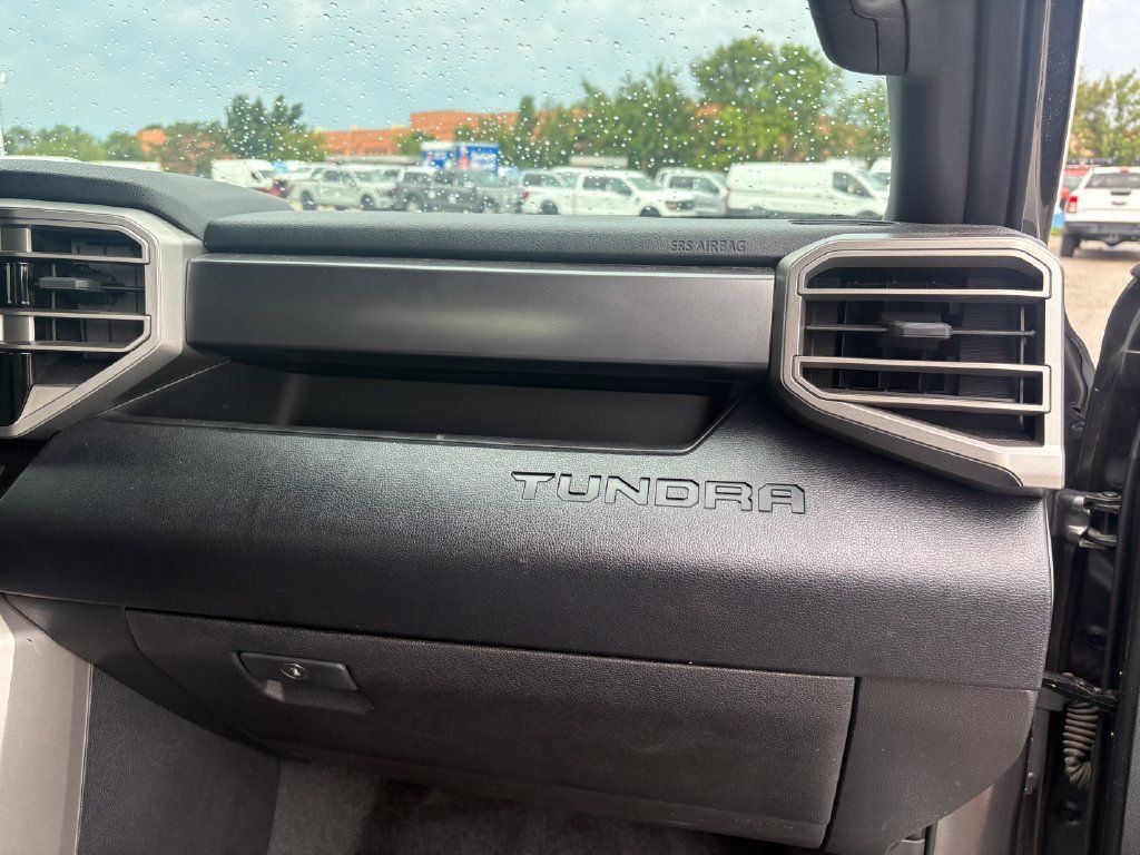 Used 2025 Toyota Tundra SR5 AWD/4WD image 19